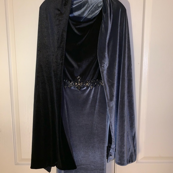 Velvet dress - Picture 6 of 6